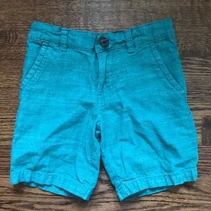 5/$25🟡 Boys Size 6 Green Khaki Shorts